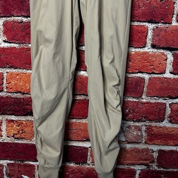 Beyond The Studio Jogger size 0 - Picture 4 of 11